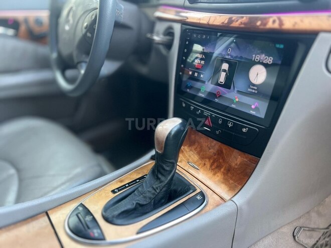 Mercedes E 320 2003, 260,000 km - 3.2 l - Bakı