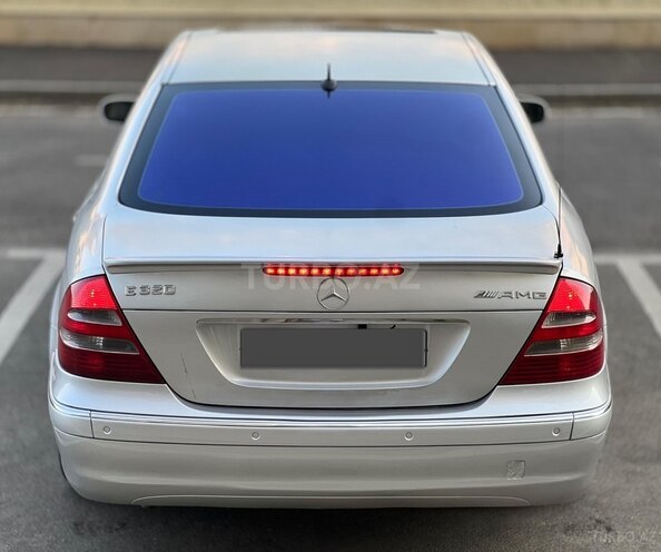 Mercedes E 320 2003, 260,000 km - 3.2 l - Bakı