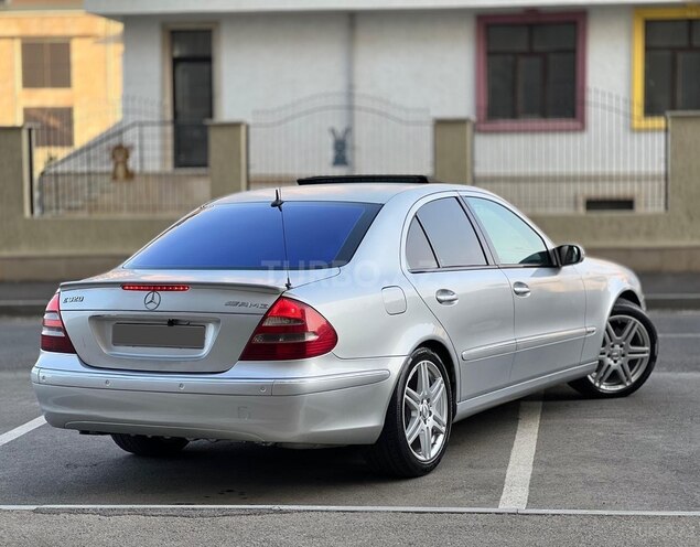 Mercedes E 320 2003, 260,000 km - 3.2 l - Bakı
