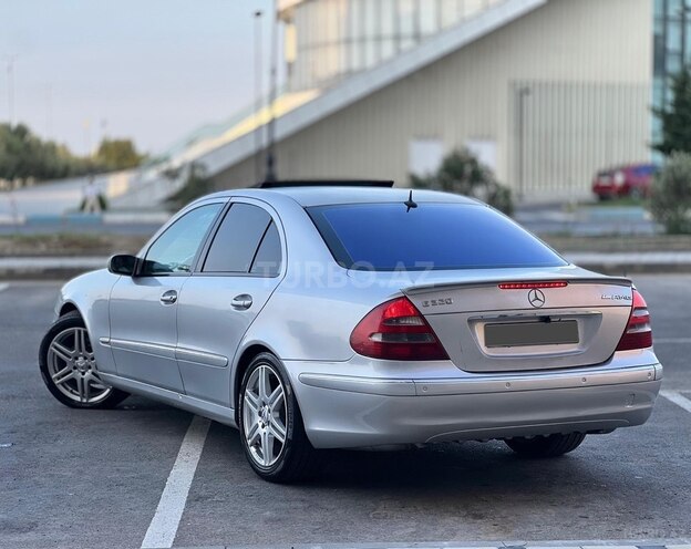 Mercedes E 320 2003, 260,000 km - 3.2 l - Bakı