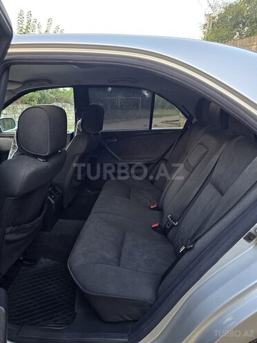 Mercedes E 220 1999, 494,000 km - 2.2 l - Astara
