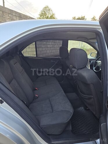 Mercedes E 220 1999, 494,000 km - 2.2 l - Astara