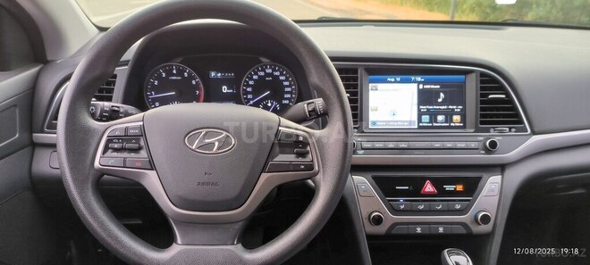 Hyundai Avante 2018, 143,000 km - 1.6 л - Bakı