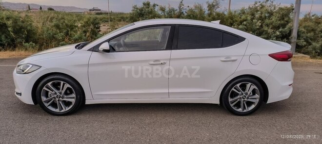 Hyundai Avante 2018, 143,000 km - 1.6 л - Bakı