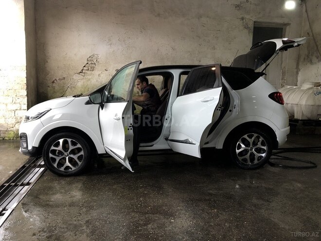 Renault Kaptur 2017, 75,000 km - 2.0 l - Quba