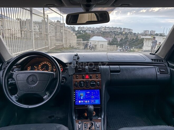 Mercedes E 240 1999, 450,000 km - 2.4 l - Bakı