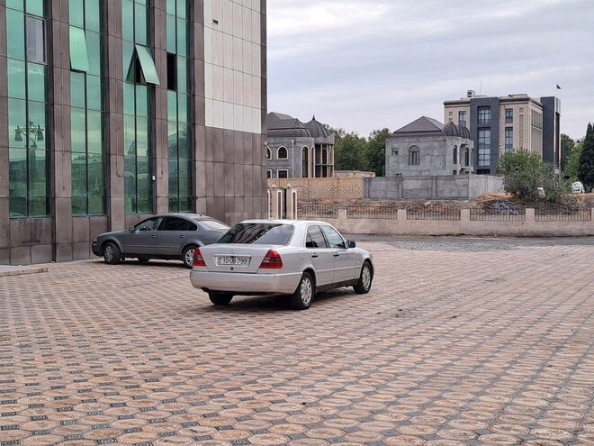 Mercedes C 180 1996, 354,338 km - 1.8 л - Gəncə