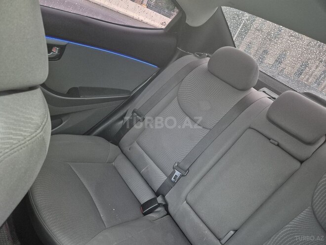 Hyundai Elantra 2015, 219,000 km - 1.8 l - Qəbələ