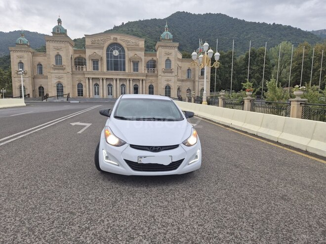 Hyundai Elantra 2015, 219,000 km - 1.8 l - Qəbələ