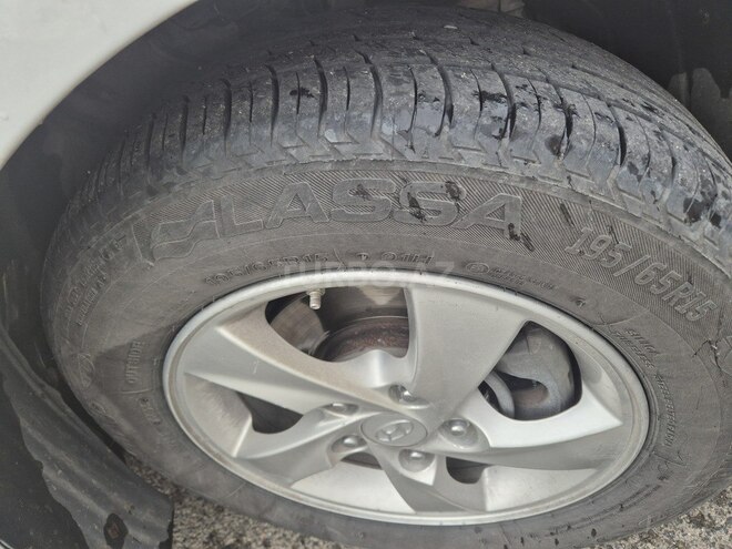 Hyundai Elantra 2015, 219,000 km - 1.8 l - Qəbələ