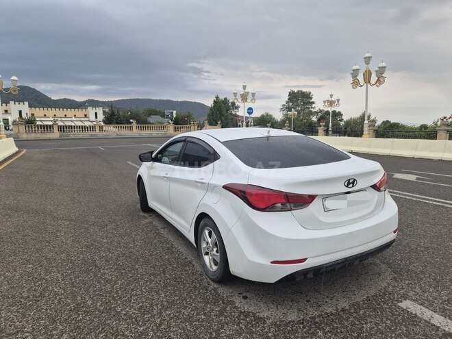 Hyundai Elantra 2015, 219,000 km - 1.8 l - Qəbələ