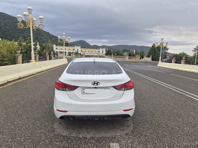 Hyundai Elantra 2015, 219,000 km - 1.8 l - Qəbələ