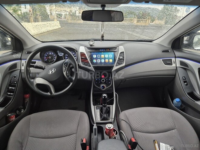 Hyundai Elantra 2015, 219,000 km - 1.8 l - Qəbələ