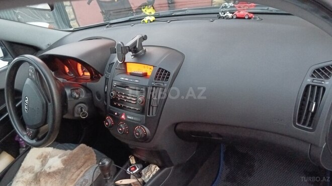 Kia Ceed 2007, 284,869 km - 1.4 l - Zaqatala