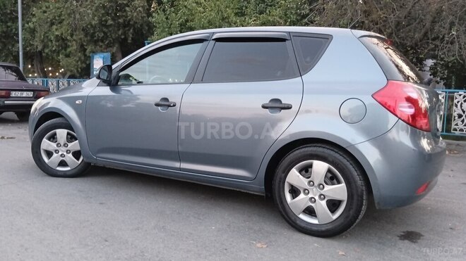 Kia Ceed 2007, 284,869 km - 1.4 l - Zaqatala