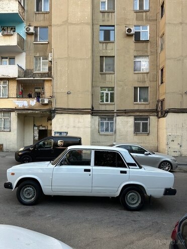 LADA (VAZ) 2107 2009, 204,000 km - 1.6 л - Bakı