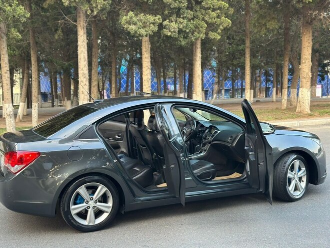 Chevrolet Cruze 2013, 286,000 km - 1.4 l - Sumqayıt