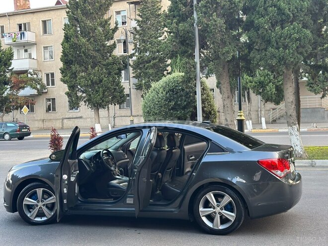 Chevrolet Cruze 2013, 286,000 km - 1.4 l - Sumqayıt