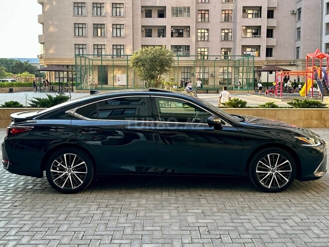 Lexus ES 300h 2022, 40,000 km - 2.5 l - Bakı