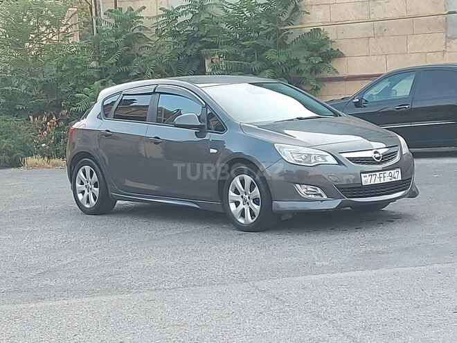 Opel Astra 2011, 225,000 km - 1.4 l - Bakı