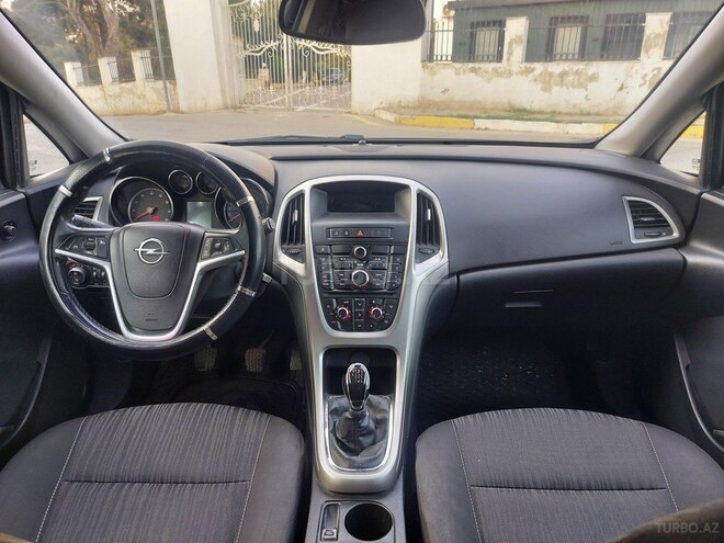 Opel Astra 2011, 225,000 km - 1.4 l - Bakı