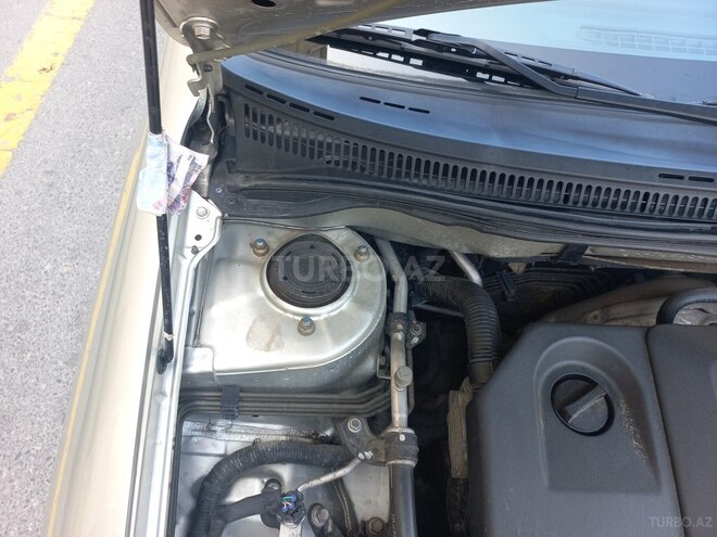 Toyota Corolla 2005, 300,600 km - 1.4 l - Bakı