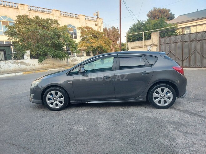 Opel Astra 2011, 225,000 km - 1.4 l - Bakı