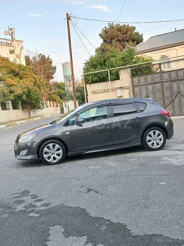 Opel Astra 2011, 225,000 km - 1.4 l - Bakı