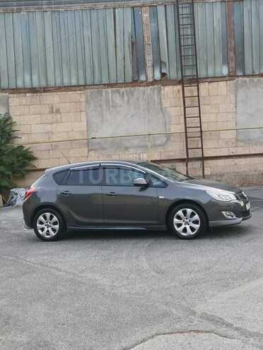 Opel Astra 2011, 225,000 km - 1.4 l - Bakı