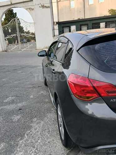 Opel Astra 2011, 225,000 km - 1.4 l - Bakı