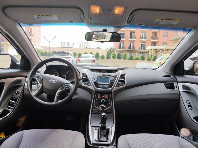 Hyundai Elantra 2015, 131,162 km - 1.8 l - Bakı