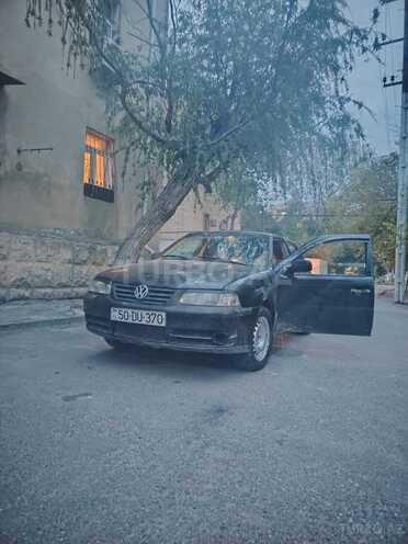 Volkswagen  2005, 360,000 km - 1.8 l - Sumqayıt