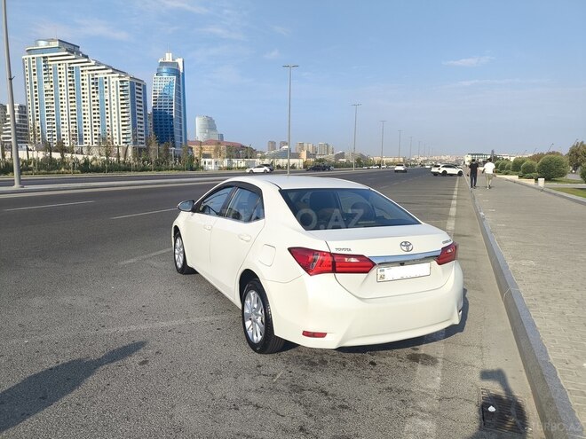 Toyota Corolla 2013, 240,000 km - 1.6 l - Bakı