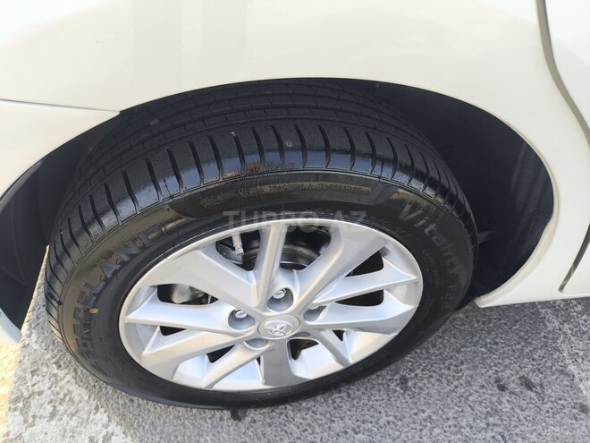 Toyota Corolla 2013, 240,000 km - 1.6 l - Bakı