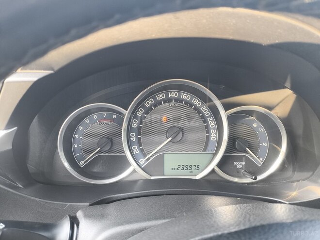 Toyota Corolla 2013, 240,000 km - 1.6 l - Bakı