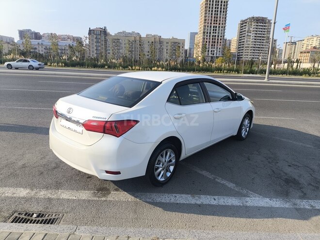 Toyota Corolla 2013, 240,000 km - 1.6 l - Bakı
