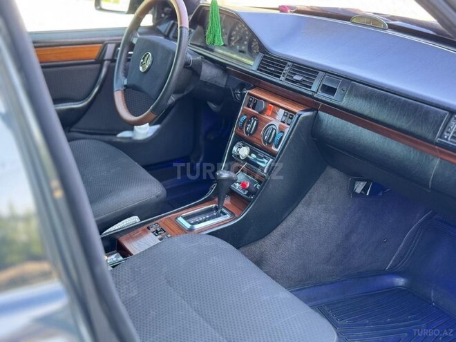 Mercedes E 300 1993, 530,000 km - 3.0 l - Sabirabad