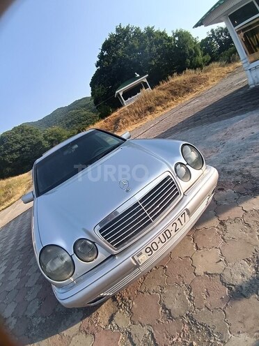 Mercedes E 220 1996, 376,000 km - 2.2 l - Bakı