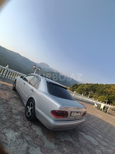Mercedes E 220 1996, 376,000 km - 2.2 l - Bakı