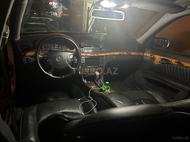 Mercedes E 320 2004, 285,000 km - 3.2 l - Bakı