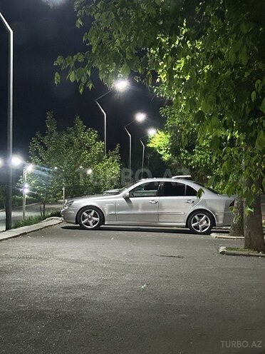 Mercedes E 320 2004, 285,000 km - 3.2 l - Bakı