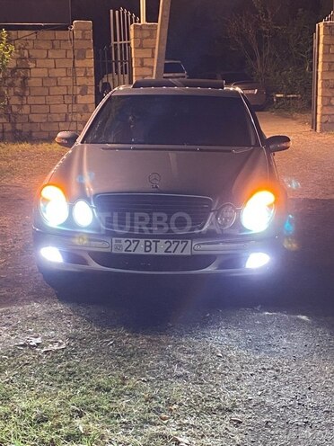 Mercedes E 320 2004, 285,000 km - 3.2 l - Bakı
