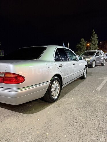 Mercedes E 230 1995, 357,213 km - 2.3 l - Bakı