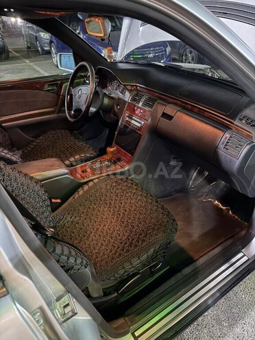 Mercedes E 230 1995, 357,213 km - 2.3 l - Bakı