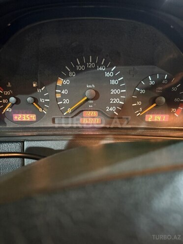 Mercedes E 230 1995, 357,213 km - 2.3 l - Bakı