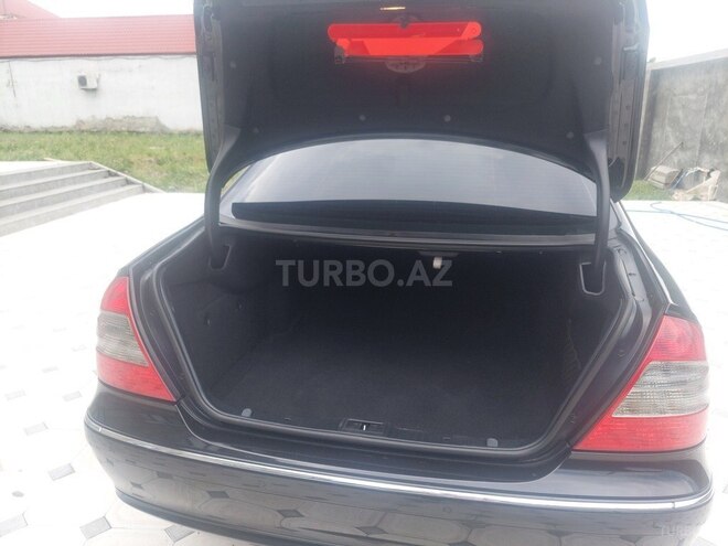 Mercedes E 220 2006, 228,800 km - 2.2 l - Qax