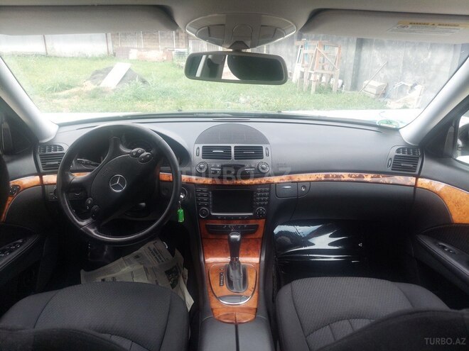 Mercedes E 220 2006, 228,800 km - 2.2 l - Qax