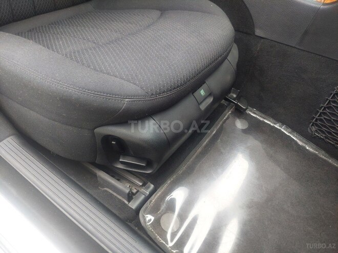 Mercedes E 220 2006, 228,800 km - 2.2 l - Qax