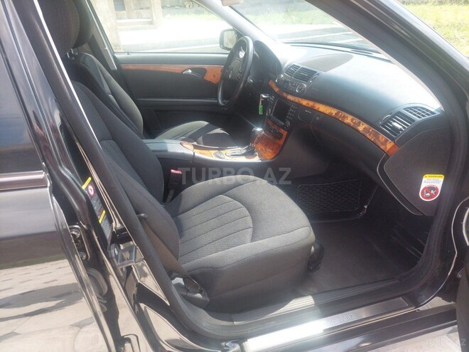 Mercedes E 220 2006, 228,800 km - 2.2 l - Qax