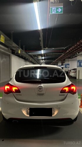 Opel Astra 2011, 117,000 km - 1.6 l - Bakı